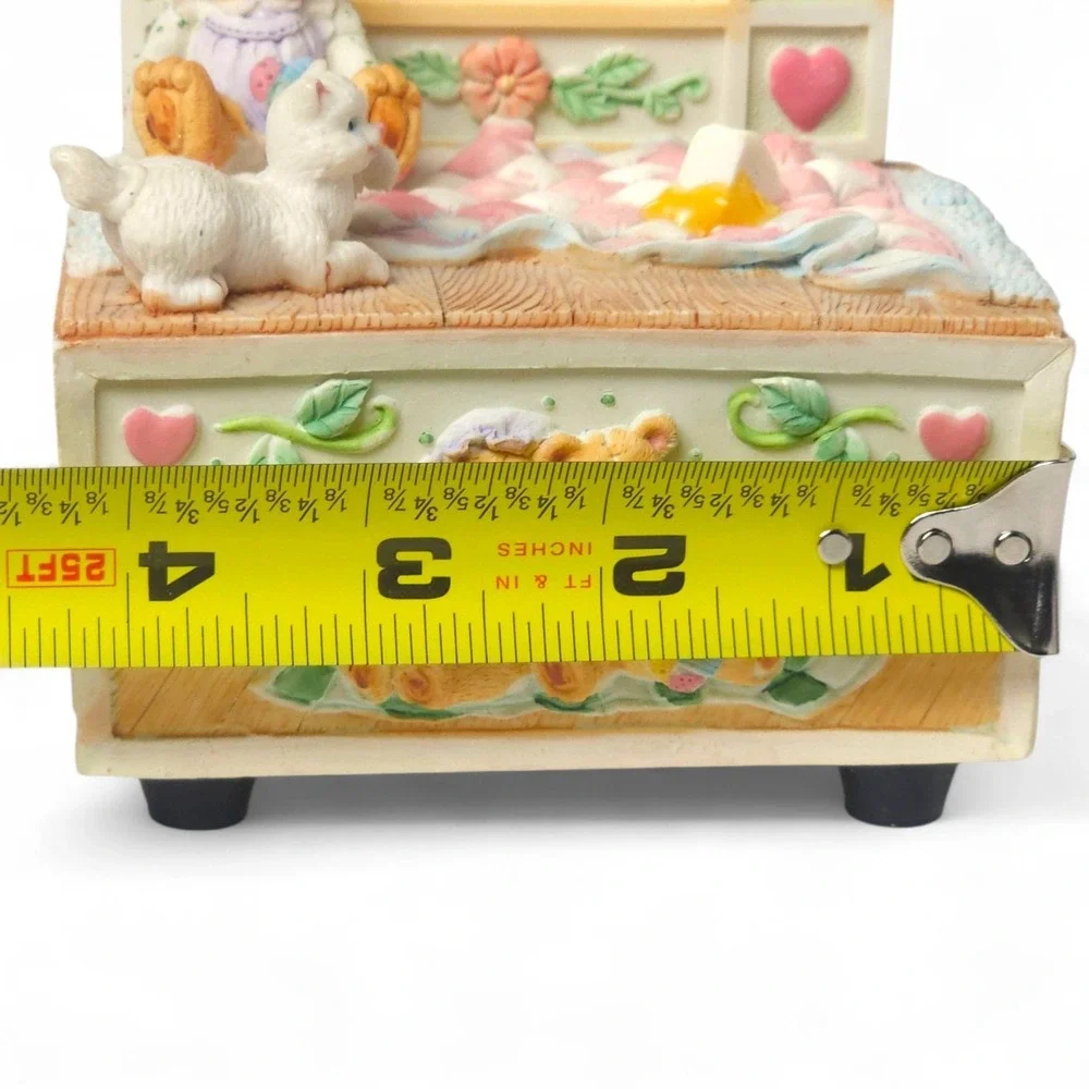 Vintage Resin Music Box Vanity Mirror Teddy Bear Cat Quilt Decor Nursery 7
